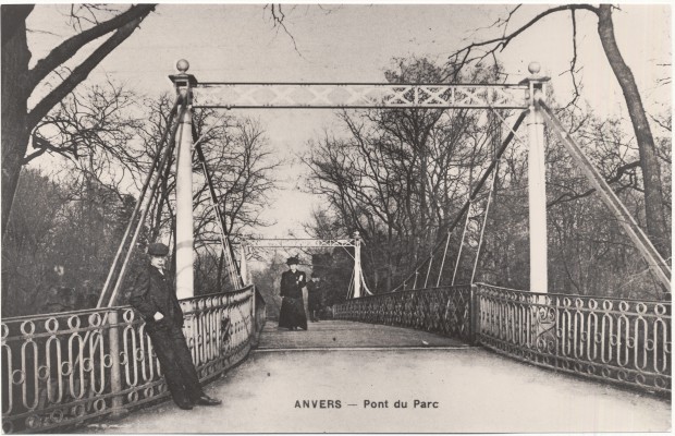 Hangbrug in stadspark, 1906