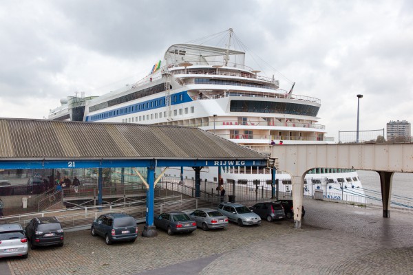 De cruiseterminal op het centrale deel van de Scheldekaaien © AG VESPA - Bart Gosselin
