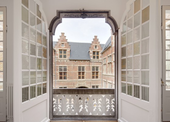 Het Mercator-Orteliushuis in de Kloosterstraat na renovatie