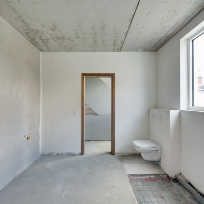 Badkamer van woning Lange Beeldekensstraat 245