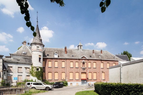 De kloostervleugel van het Runcvoorthof in Merksem voor de start van de werken 