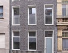 De voorgevel van de Lange Van Bloerstraat 112 na de werken 