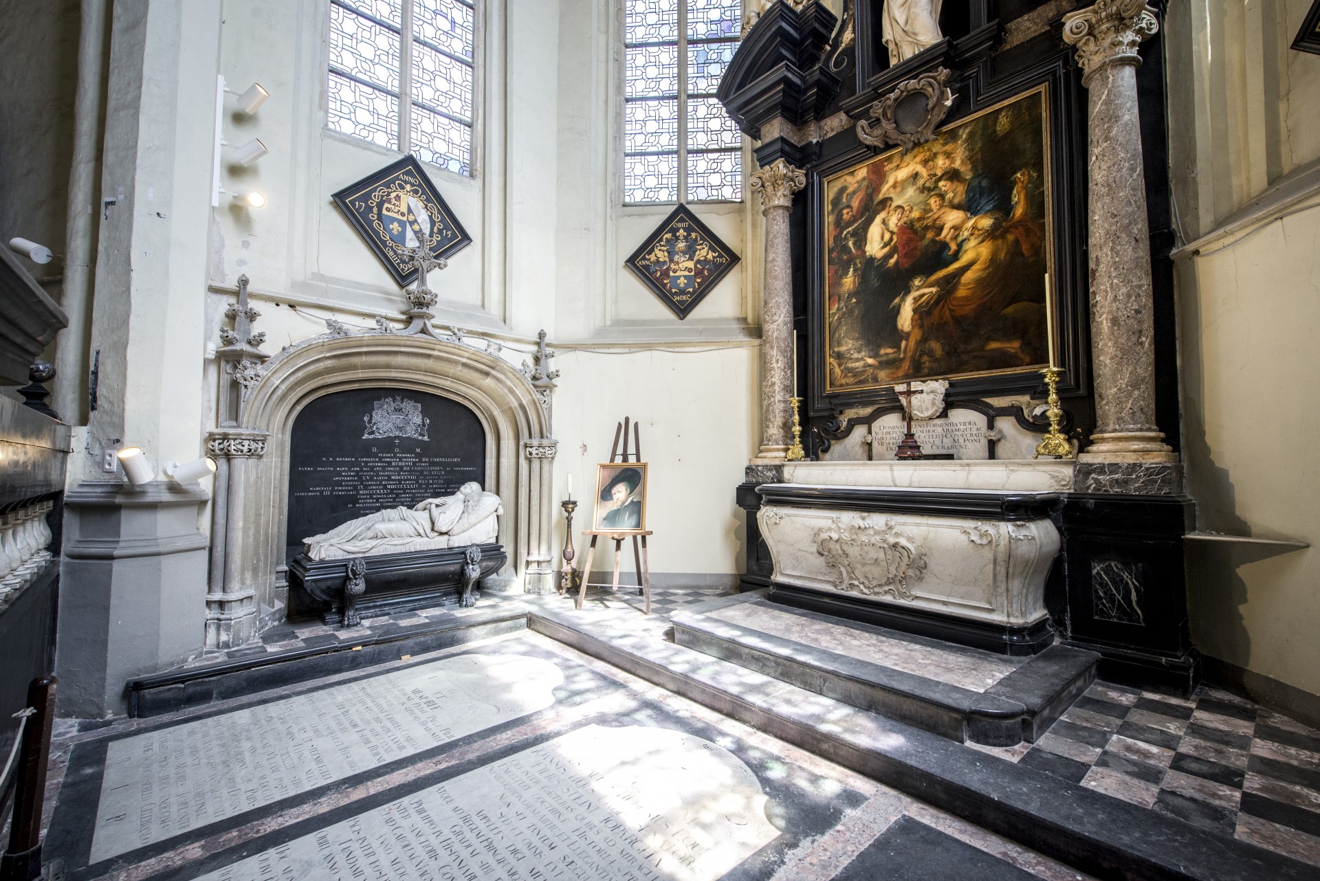 Altaar met schilderij van Rubens in de Rubenskapel