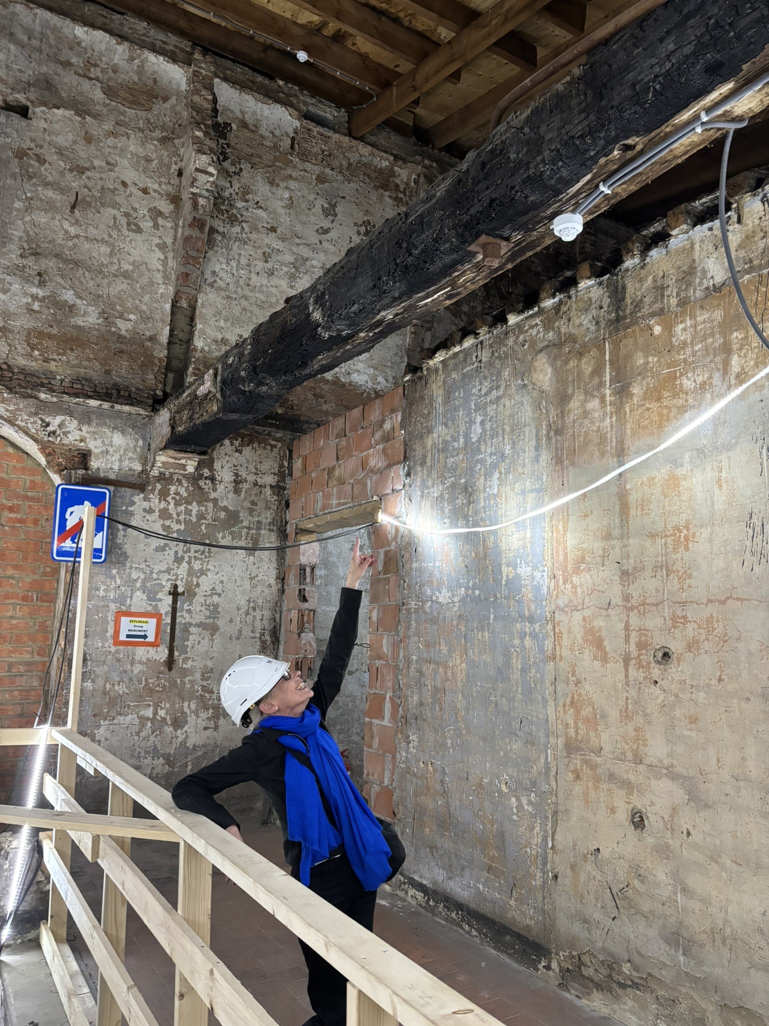Interieur beschadigde sacristie van Sint-Pauluskerk