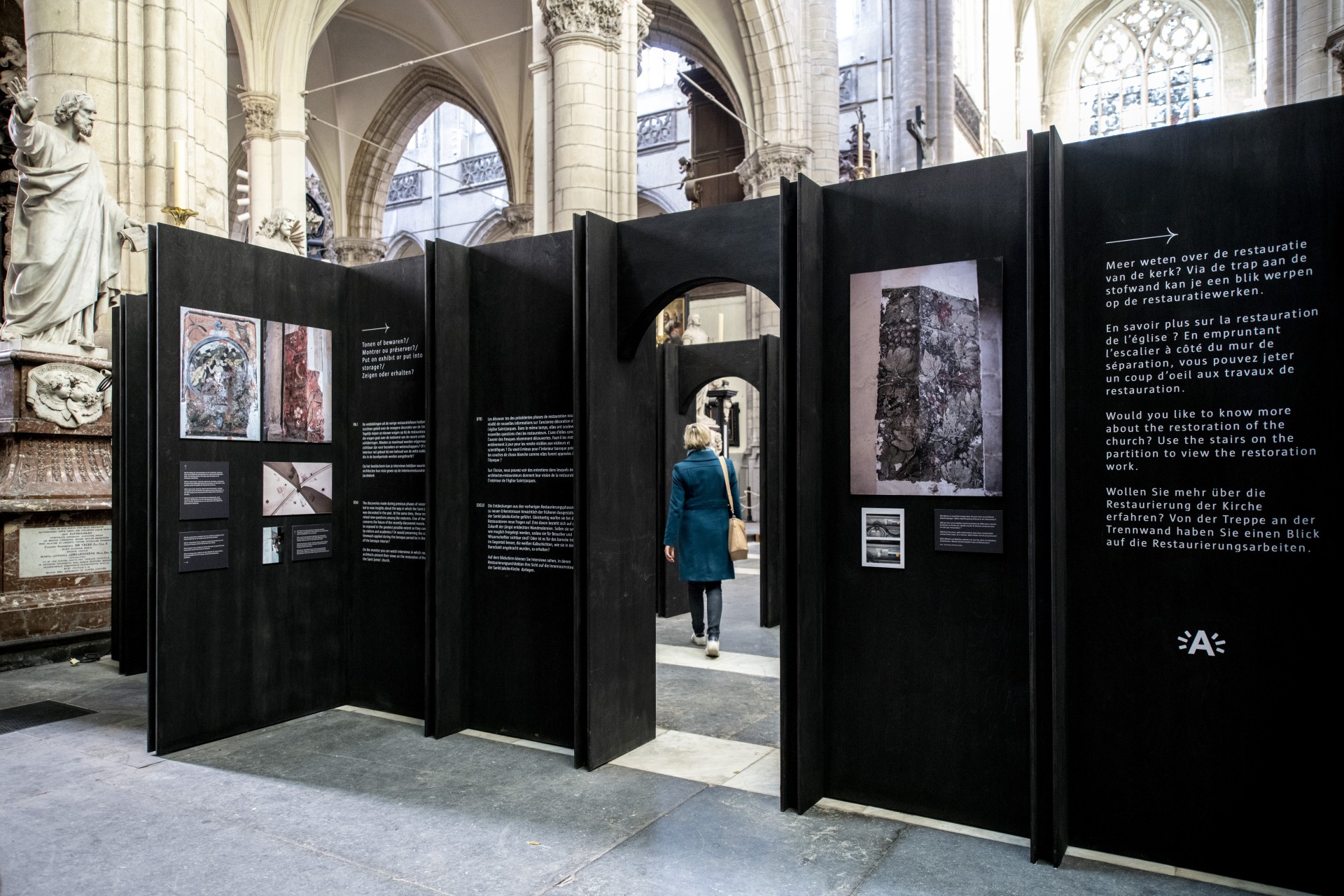 Expo in de Sint-Jaboskerk © Kioni Papadopoulos