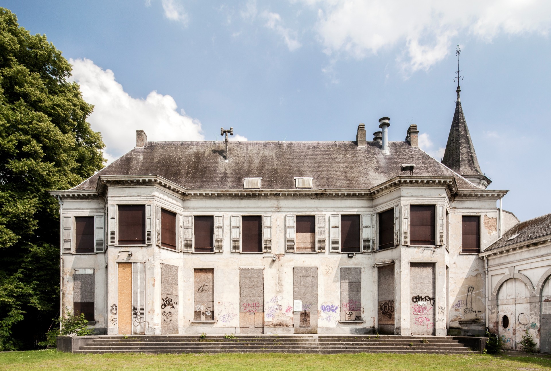 De kasteelvleugel van het Runcvoorthof in Merksem voor de start van de werken