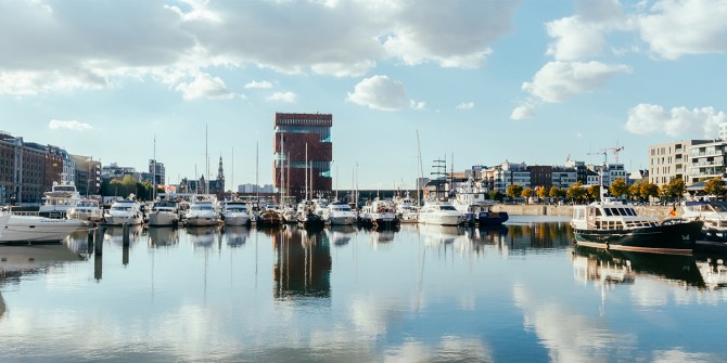 Jachthaven aan het Willemdok met op de achtergrond het Museum aan de Stroom © Tom Cornille - Neutelings Riedijk Architects