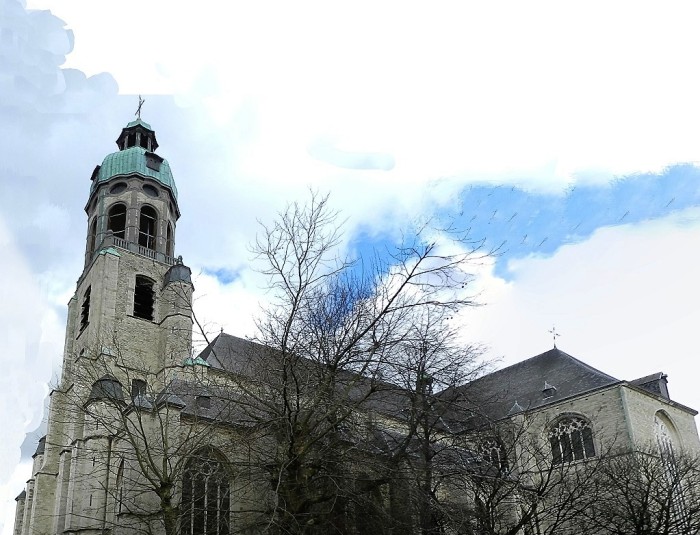 zijzicht van Sint-Andrieskerk