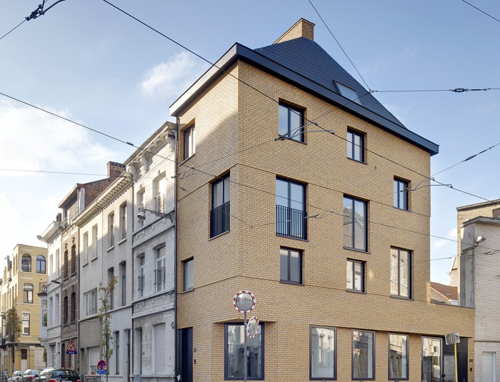 Voorgevel van woning aan Lange van Ruusbroecstraat 29