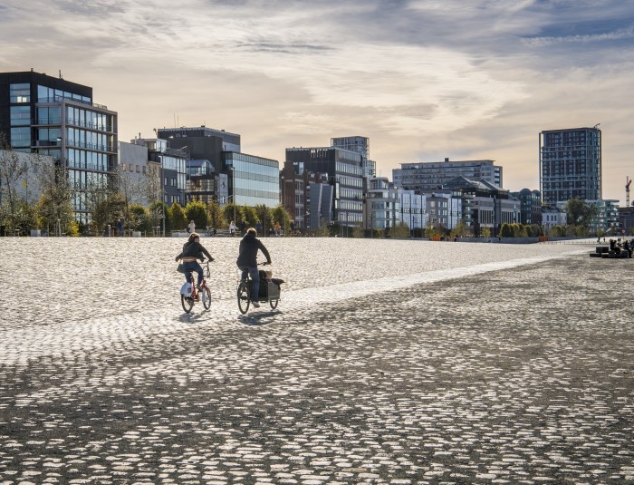 De uitgestrekte Scheldekaaien na de heraanleg © Frederik Beyens