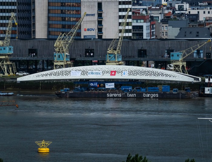 Plaatsing Parkbrug op za 11 juni