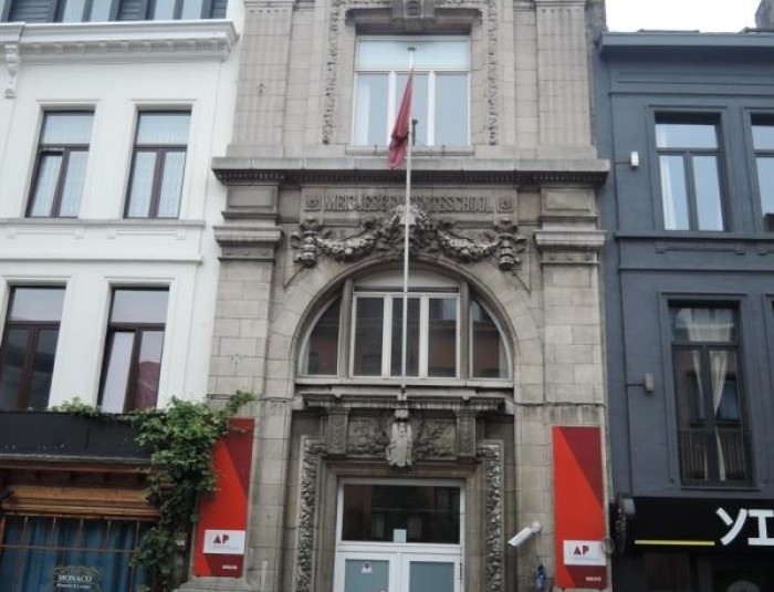 Voorgevel na de werken