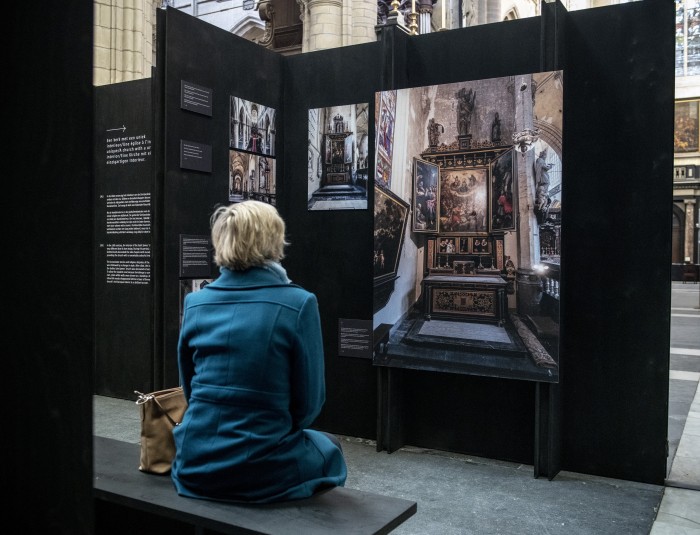 Expo in de Sint-Jaboskerk © Kioni Papadopoulos